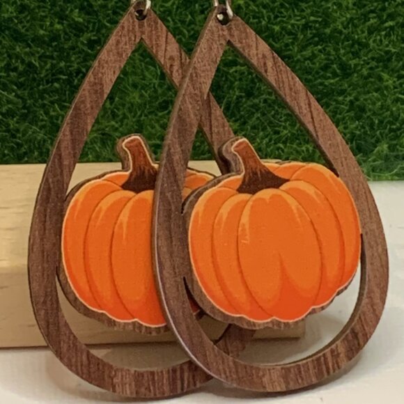 Pumpkin Earring, Food Earring, Fall Earring, Halloween Earring, Thanksgiving - Picture 2 of 7
